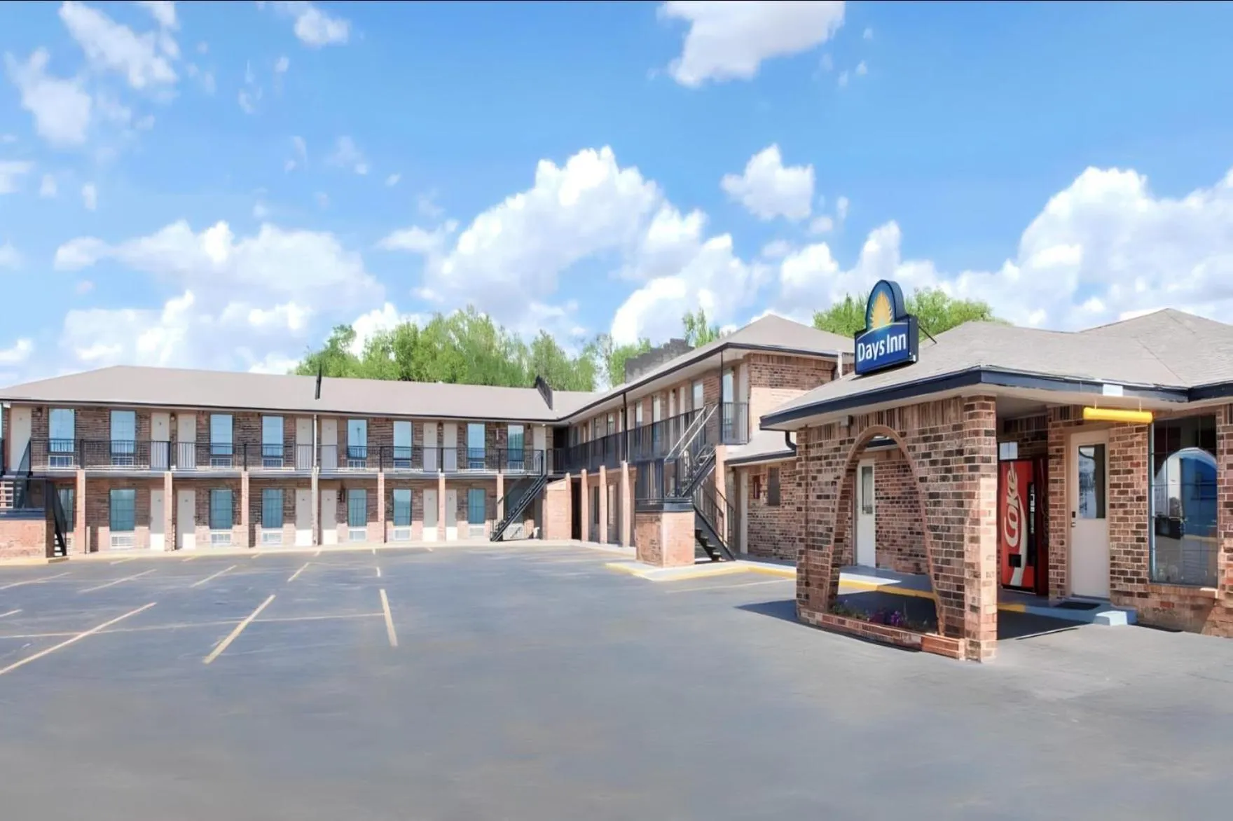 Dog Friendly Hotel $Erick - $Days Inn by Wyndham Erick