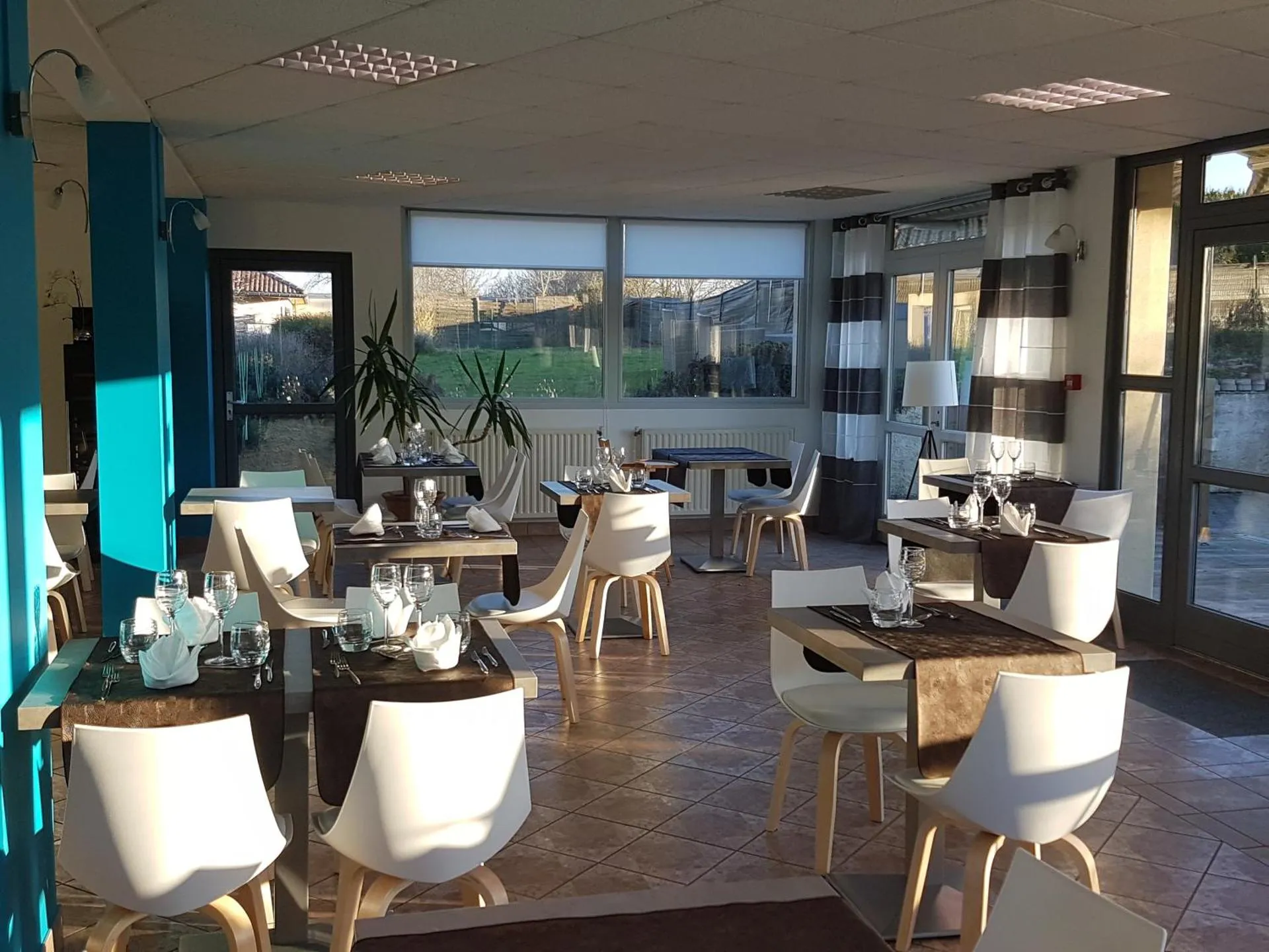 Dog Friendly Hotel $Allain - $Logis Hotel- Restaurant La Haie Des Vignes Séminaires et Evènementiel