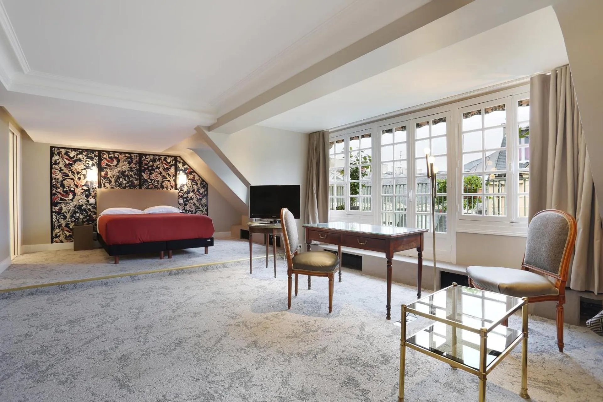 Dog Friendly Hotel $Paris - $Hotel Concortel