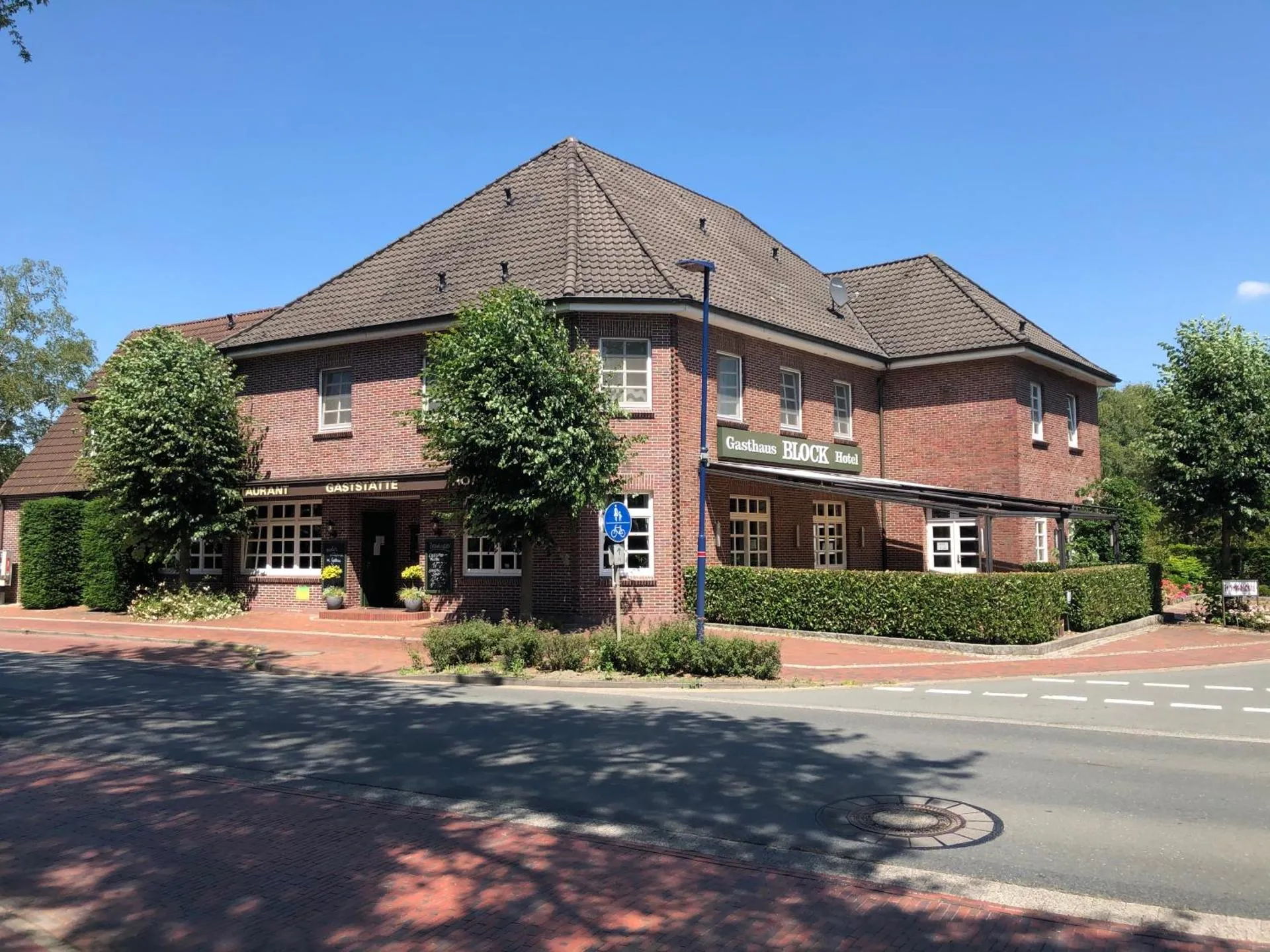 Dog Friendly Hotel $Harkebrügge - $Gasthaus Block