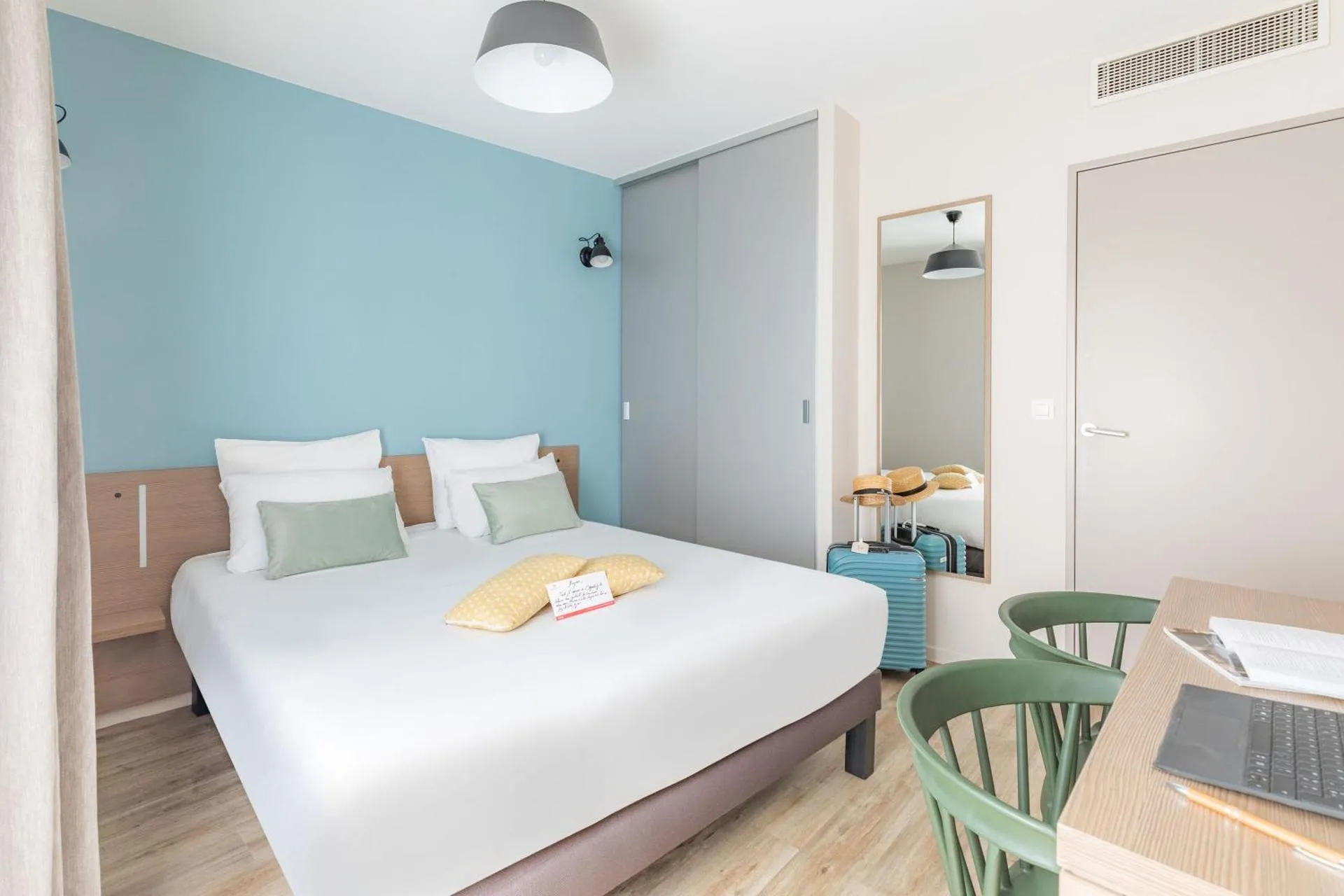 Dog Friendly Aparthotel $Valence - $Appart'City Valence Centre