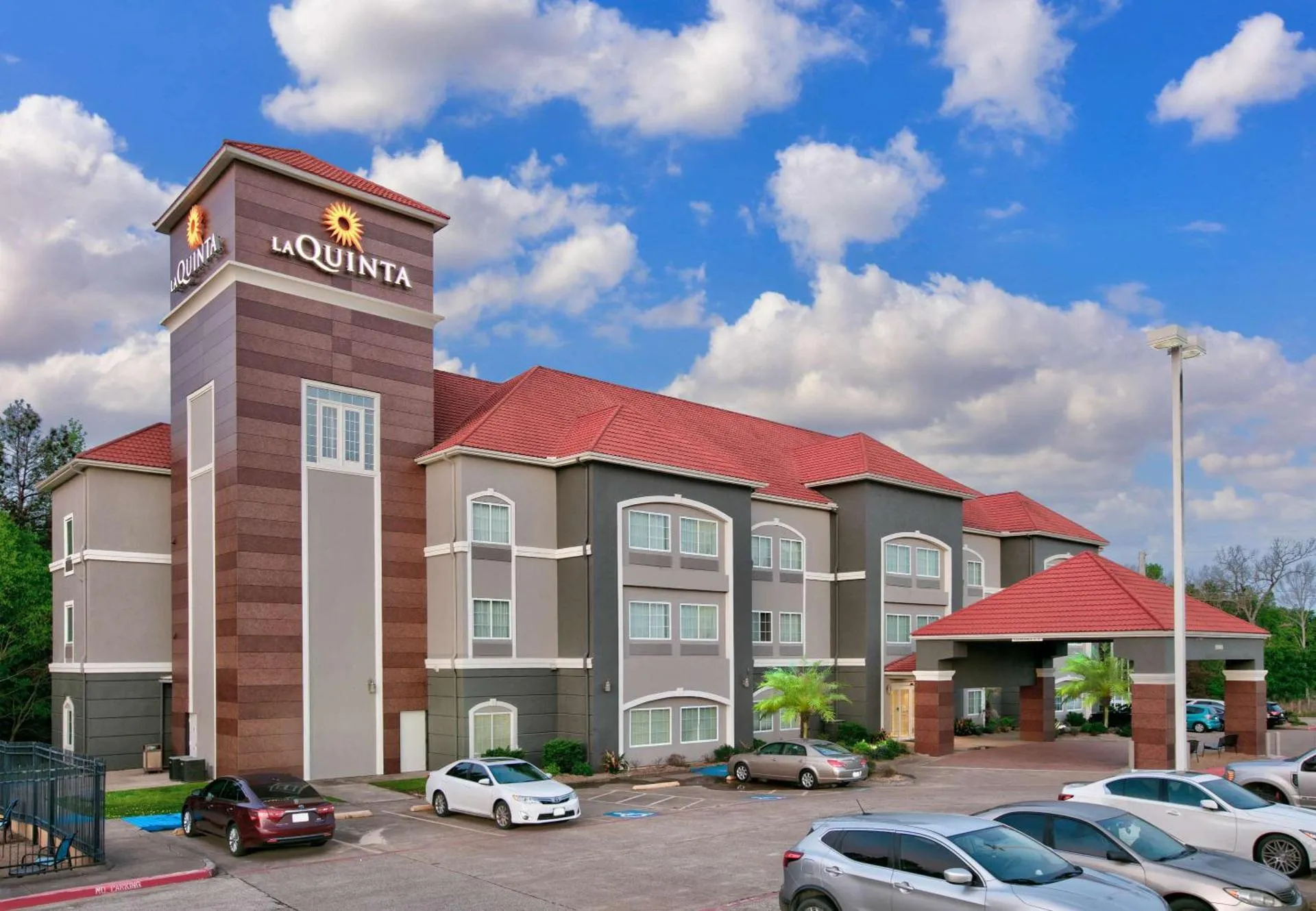 Dog Friendly Hotel $Palestine - $La Quinta by Wyndham Palestine