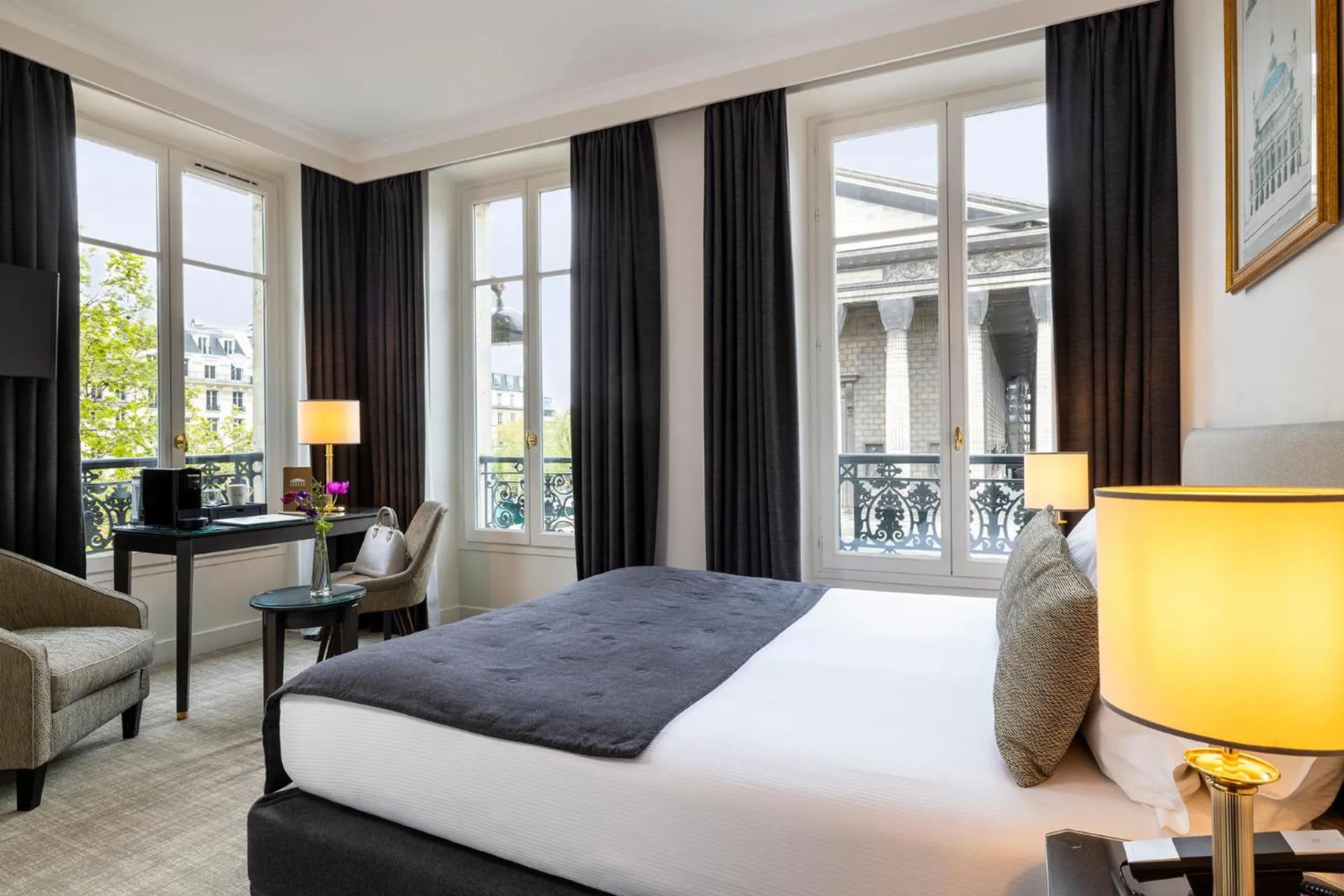 Dog Friendly Hotel $Paris - $Hôtel Madeleine Plaza