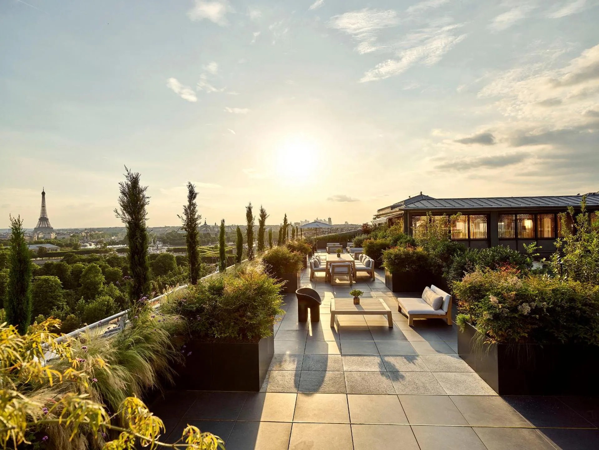 Dog Friendly Hotel $Paris - $Le Meurice – Dorchester Collection