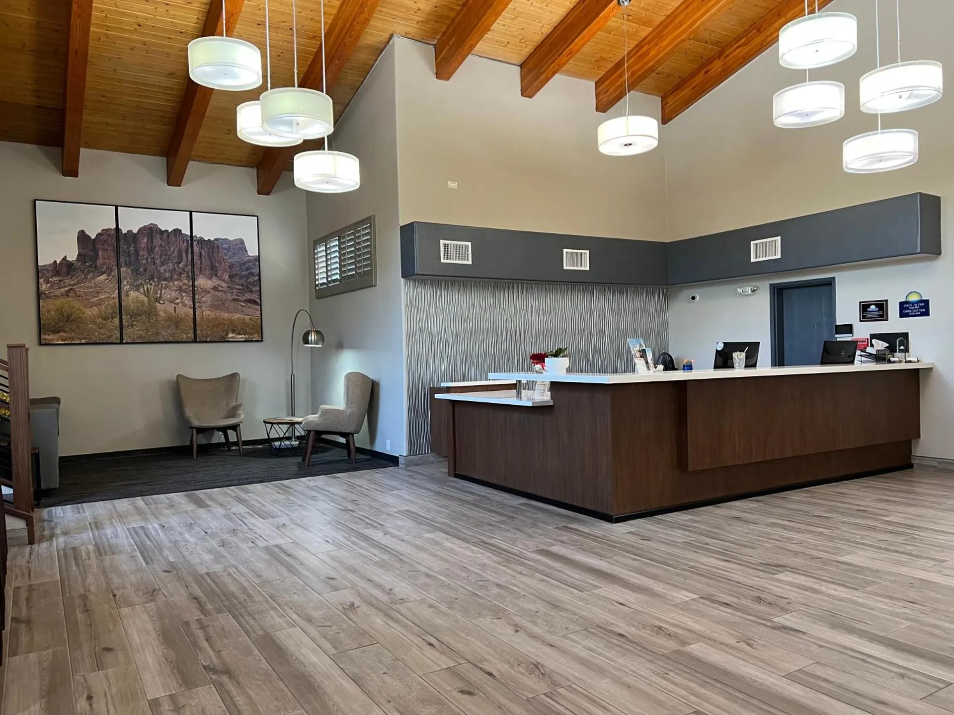 Days Hotel by Wyndham Mesa Near Phoenix