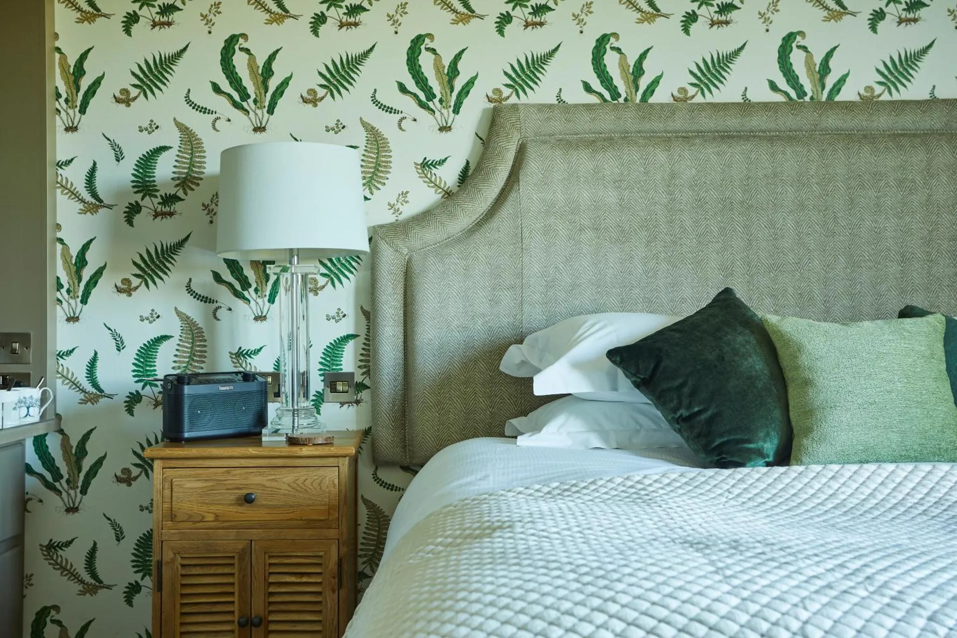 Dog Friendly Hotel $Ellastone - $The Duncombe Arms