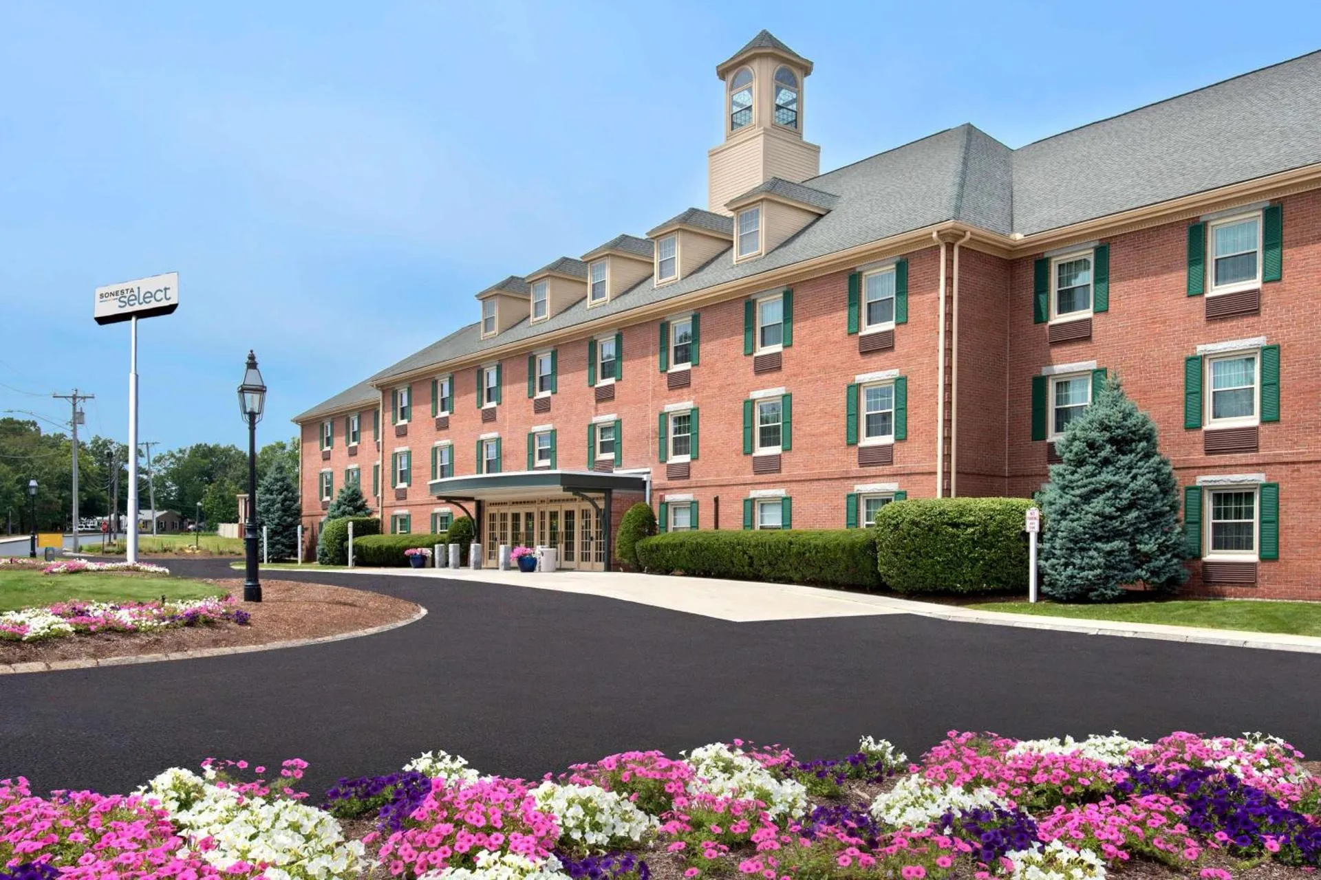 Dog Friendly Hotel $Woburn - $Sonesta Select Boston Woburn Burlington