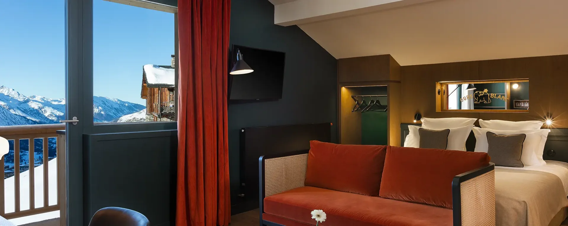 Ours Blanc Hotel & Spa interior