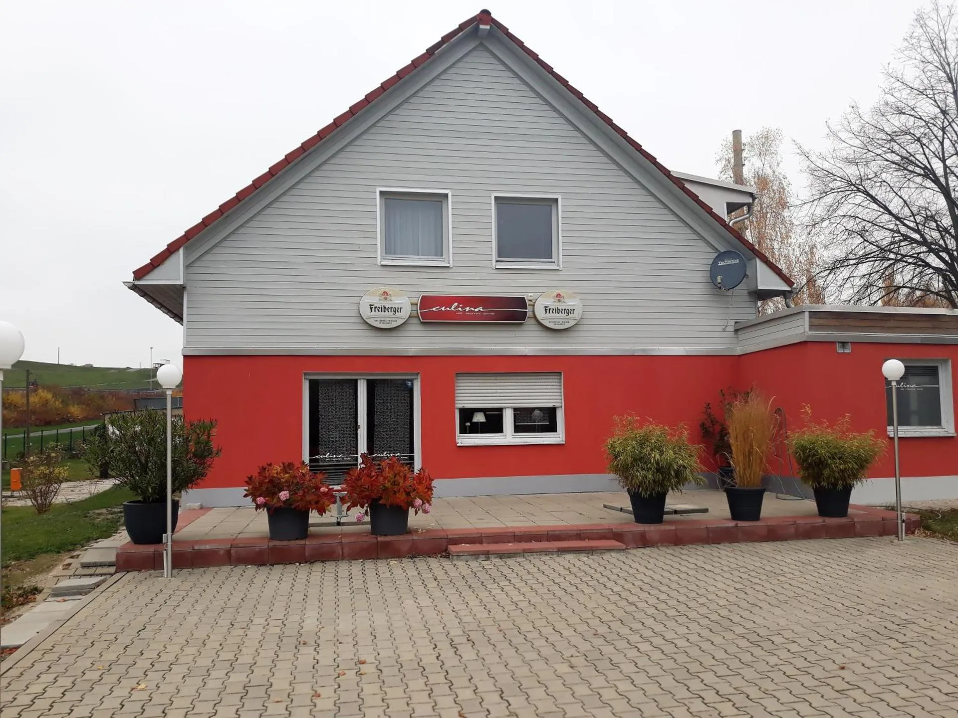 Dog Friendly Hotel $Oberlungwitz - $Culina