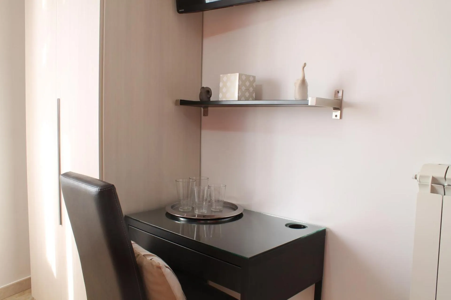Dog Friendly Bed and breakfast $Ercolano - $B&B Vesuvio Smiling