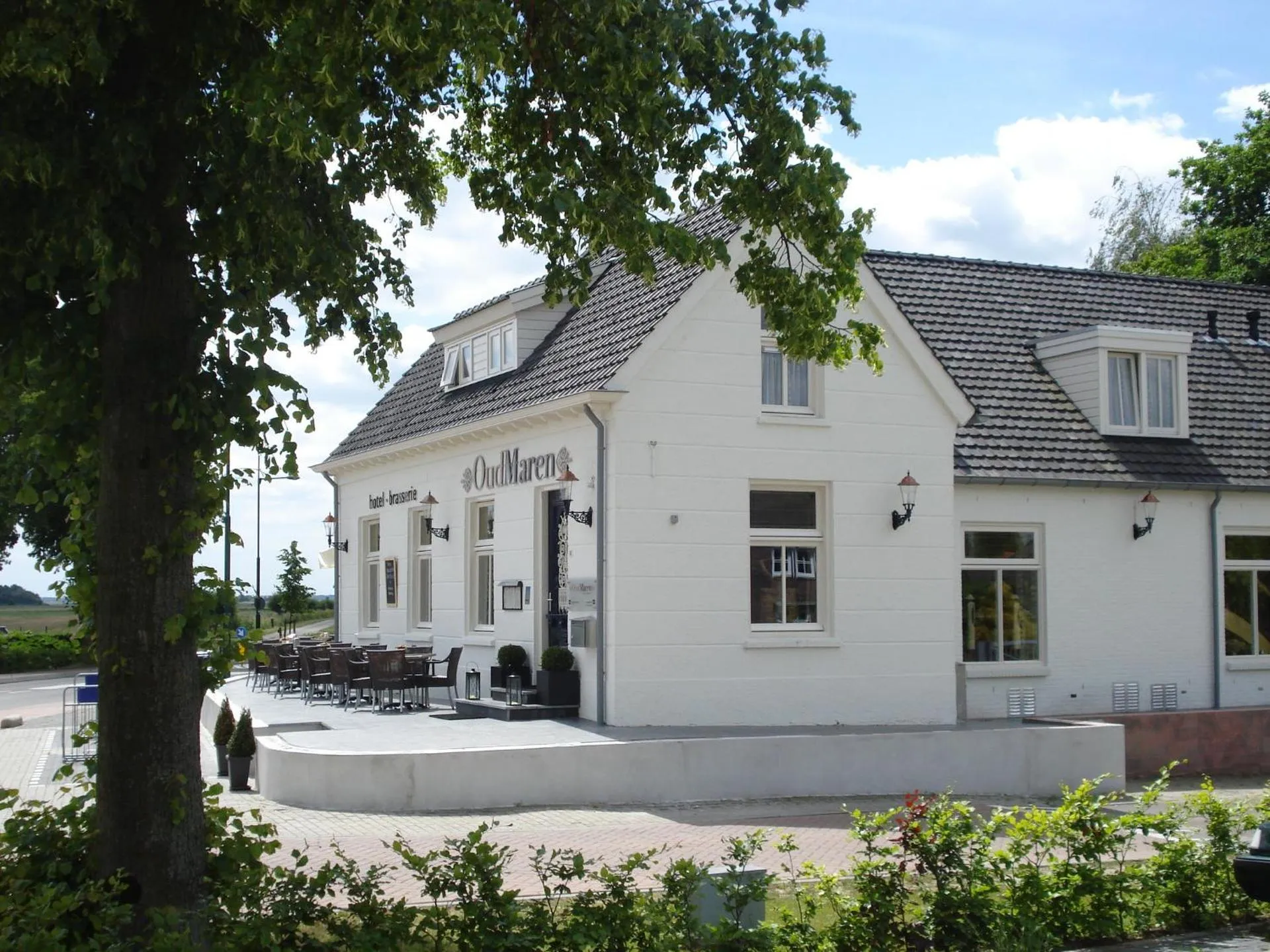 Dog Friendly Hotel $Maren-Kessel - $Hotel Brasserie Oud Maren