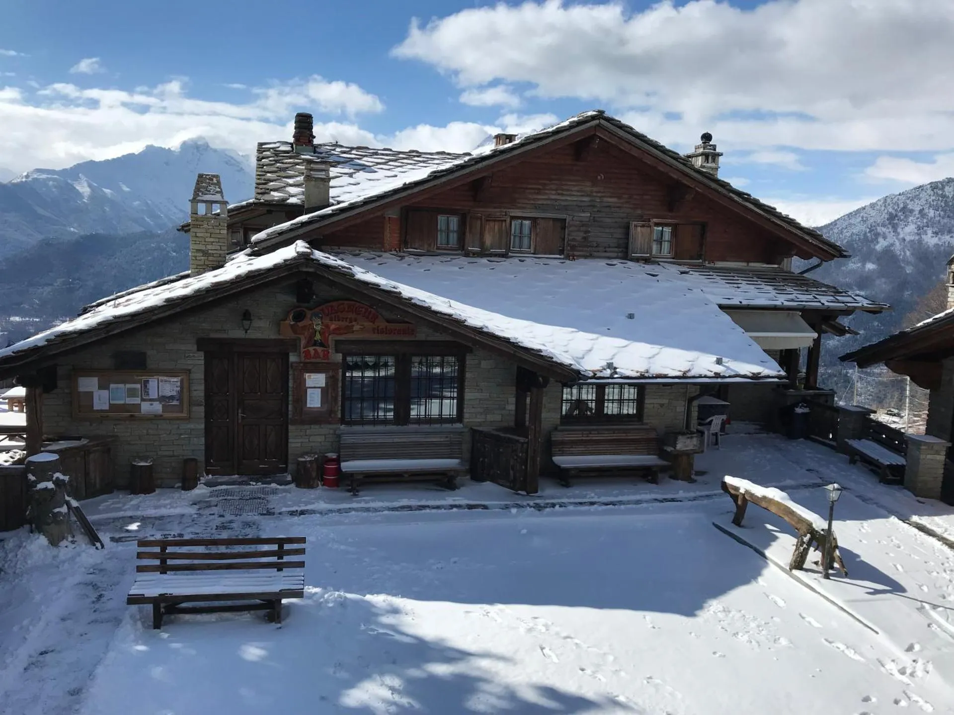 Dog Friendly Hotel $Saint Nicolas - $Hotel Ristoro Vagneur