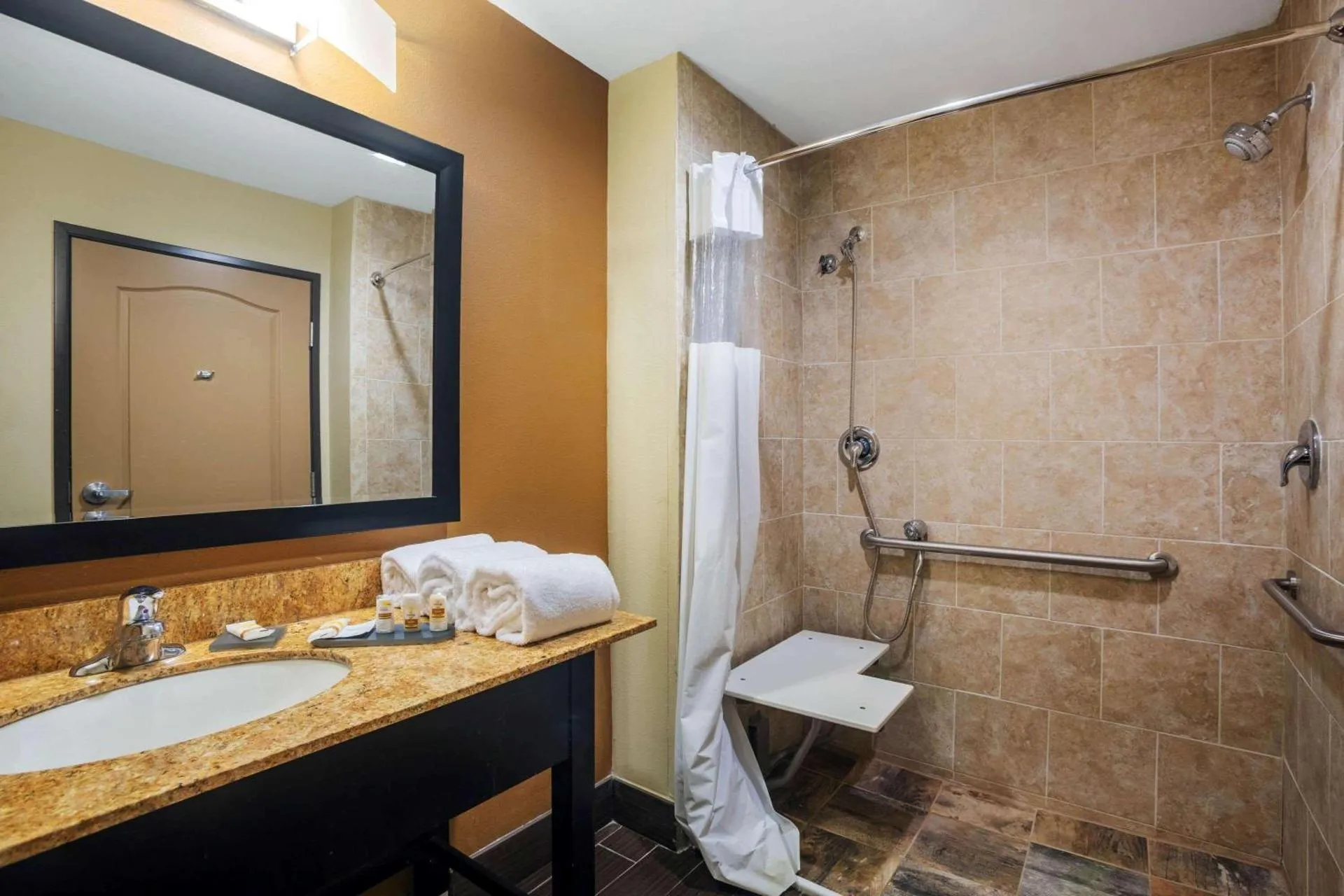 Dog Friendly Hotel $Beeville - $La Quinta by Wyndham Beeville